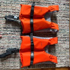 Kids life jackets x 2