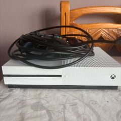 White Xbox one S