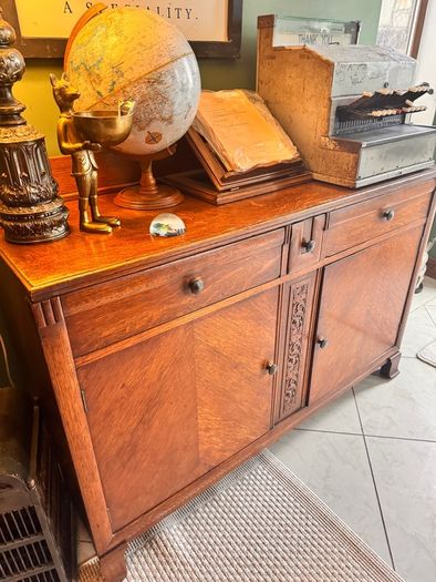 sideboard