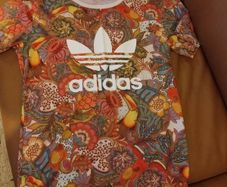 Adidas t-shirt