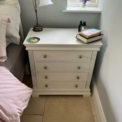 Lovely 4 drawer felt lined chest ,  excellent condition