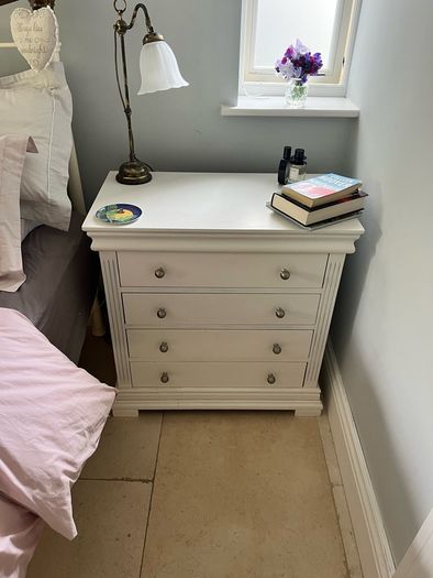 Lovely 4 drawer felt lined chest ,  excellent condition