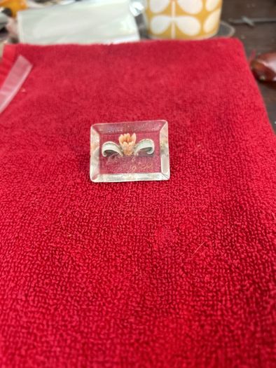 retro brooch