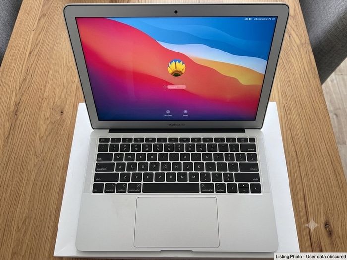 Apple MacBook Pro 13" Silver - with Touch Bar in Original Box