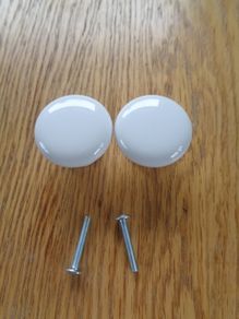 Ceramic Cupboard Knobs x 2 for Sale