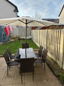 outdoor dining table and chairs