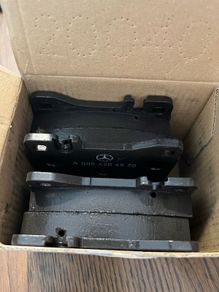 NEW OEM Mercedes Front Brake Pad Set - A0054204520