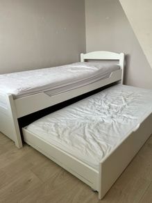 Trundle bed plus single bed (solid beech wood)