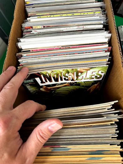 Vertigo & DC Long Comic Box w 330 comics for Sale