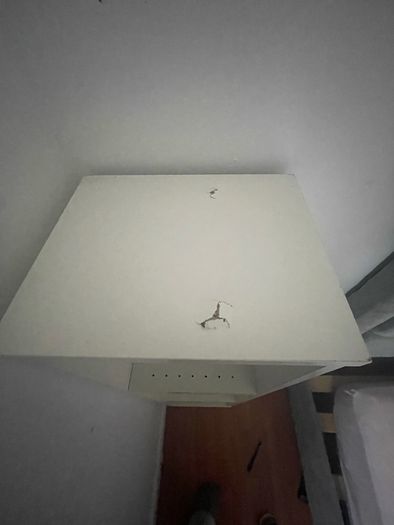 shelving unit