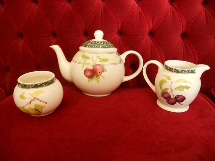 " Arthur Wood "England Tea Set (UNUSED):Tea Pot/Sugar Bowl & Milk Jug