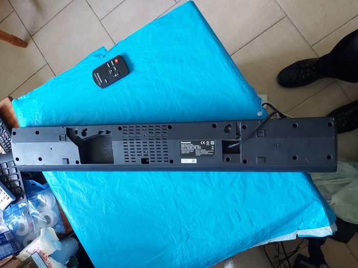 PANASONIC SOUNDBAR Home Theatre Audio System, Model SC-HTB8, with Remote control, Bluetooth and in excellent condition