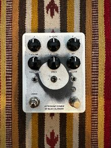 Blue Colander - Astronomy Domine (reverb with wave folder, overdrive & distortion) in White