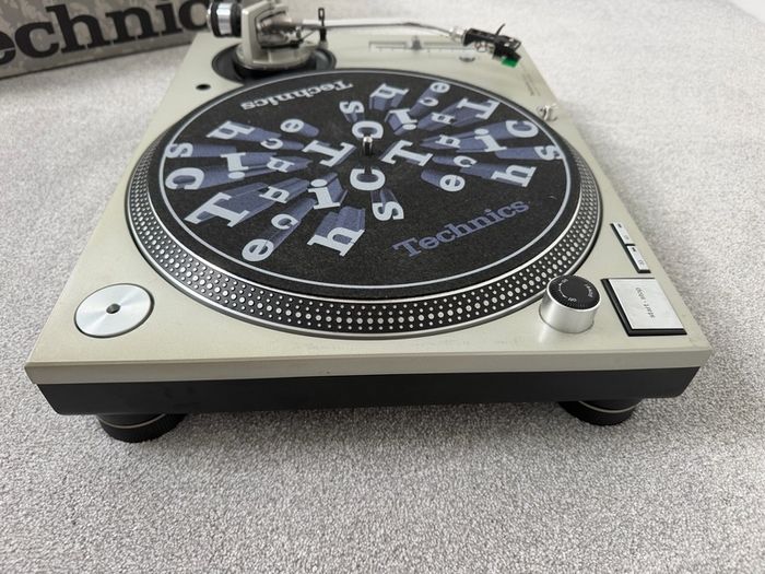 Technics SL1200 mk3Ds