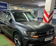 2018 (182) Volkswagen Tiguan RLINE