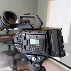 Blackmagic URSA Mini Pro G2 - EF