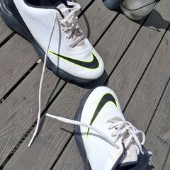Junior golf shoes boys or girls.