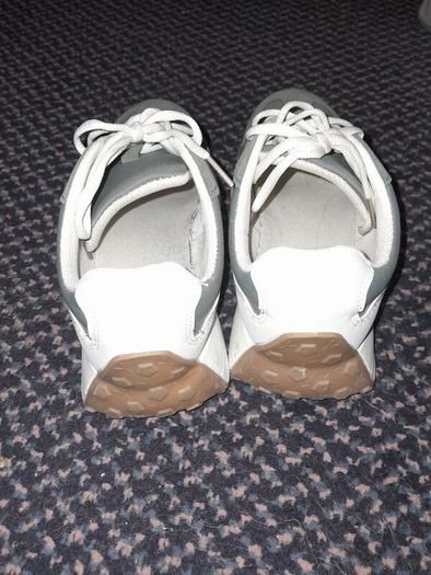 ladies trainers