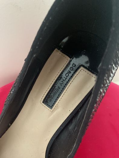 Black Sequinned Classic Stillettoes