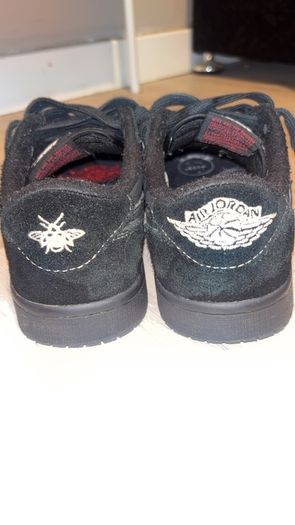 Travis Scott black shoes