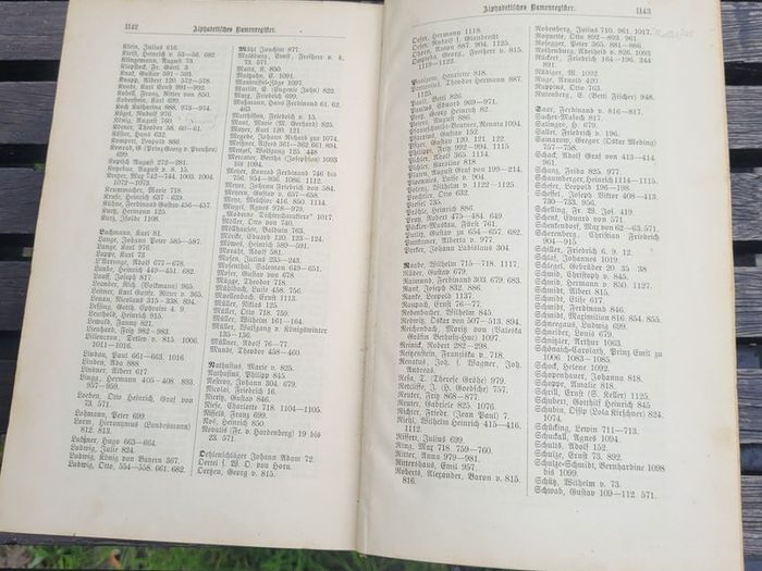 Die deutsche Nationalliteratur der Neuzeit / Karl Barthel. - 10. Aufl. - Gutersloh : Bertelsmann, 1903
