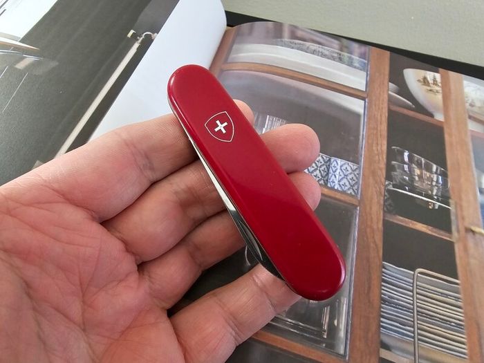 Vintage 1980s Victorinox 84mm Swiss Army Knife Collectable