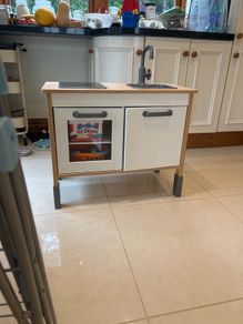 Play kitchen and toys
