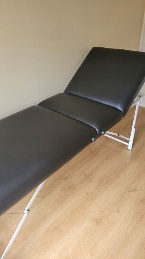 massage table