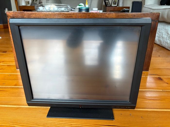 Touchscreen POS Monitor (Ilyama)