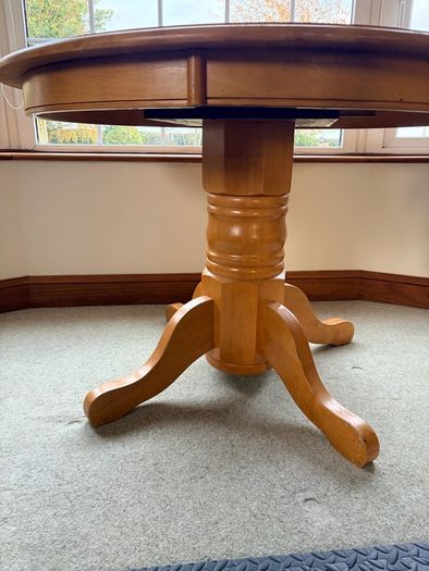 Solid pine Table