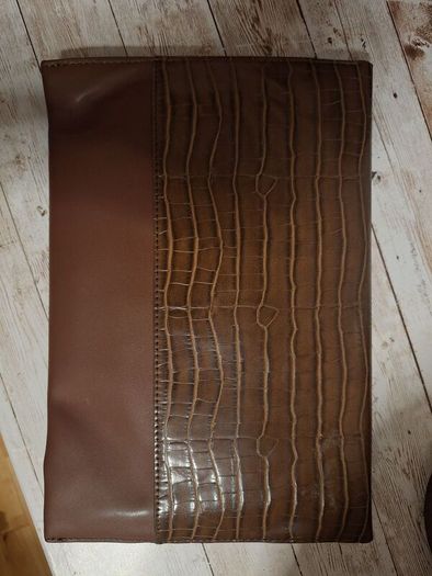 Leather bag pouch