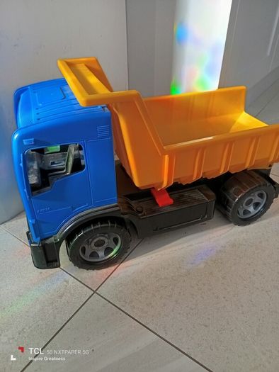 boy's toys/truck