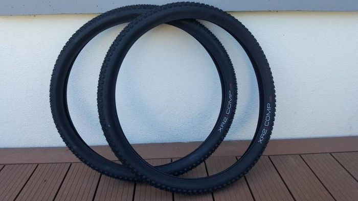 2 Bontrager XR2 Comp tyres