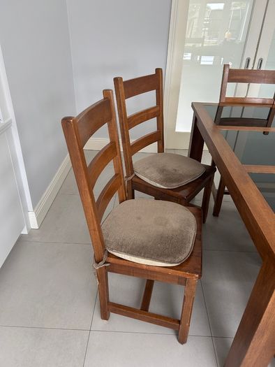 Dining Table and 6 matching chairs for sale