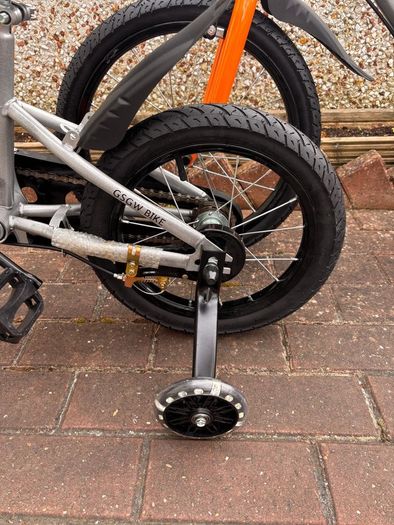 kids bike with lights new in