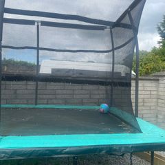 12ft Trampoline with ladder