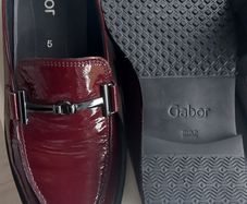 Gabor burgundy patented loafer shoes