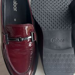 Gabor burgundy patented loafer shoes