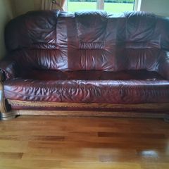 Couch and two chairs 3,1,1