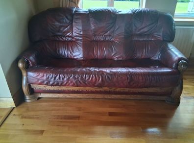 Couch and two chairs 3,1,1