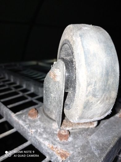 Swivel castor wheels 360 degrees