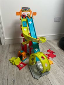 Smoby megajump track & cars