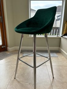 3 Bar Stools