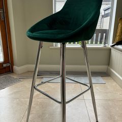 3 Bar Stools