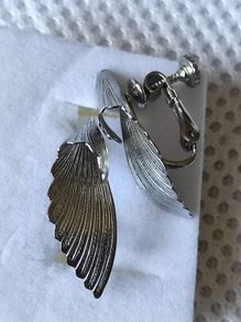 Sarah Cov Leaf earrings