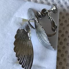 Sarah Cov Leaf earrings