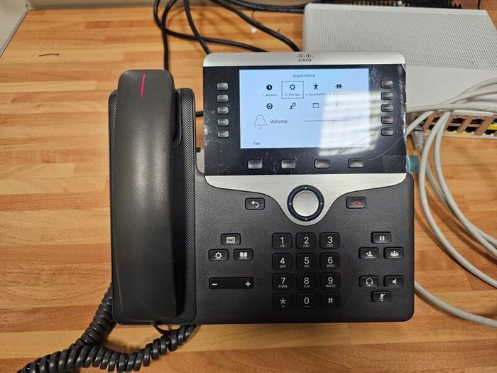 Cisco 8811 IP Desk Phone