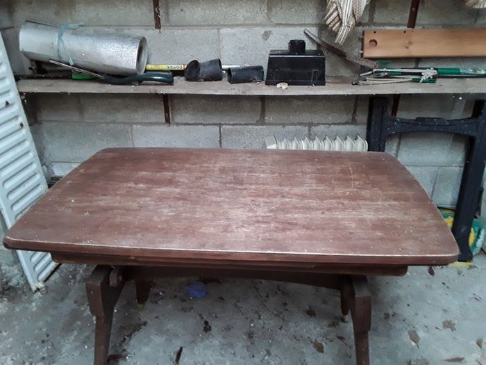 Retro kitchen table
