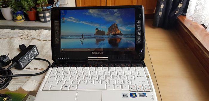 Lenovo
