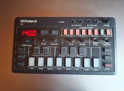 Roland Aira J-6